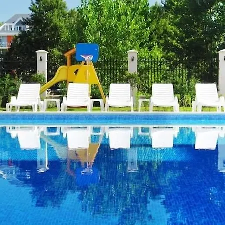 Апартамент U-Dacha Summer Apartments Destination Bulgaria 2000 *